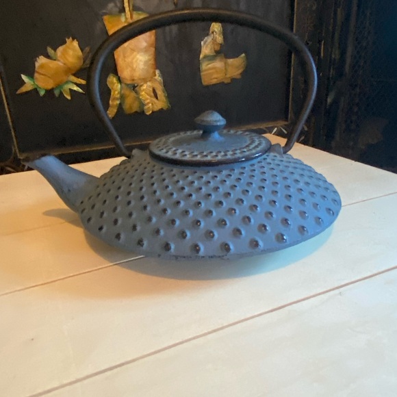 Heavy Tea Pot - Picture 2 of 6